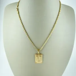 Colar Cordão Baiano com Pingente Letra V Folheado a OUro 18k