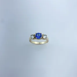 Anel com Zircônia Azul e Cristal Folheado a Ouro 18k