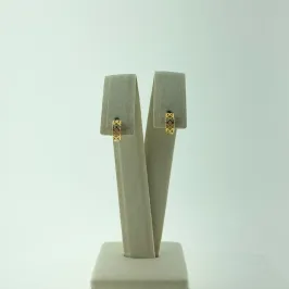 Brinco Argolinha com Corações Vazados Folheado a Ouro 18k