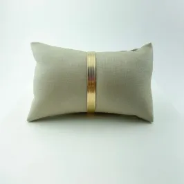 Bracelete com Traços Paralelos em Relevo Folheado a Ouro 18k