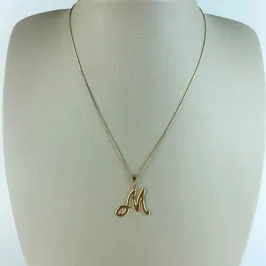 Colar Veneziana com Pingente Letra M Folheado a Ouro 18k