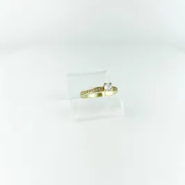 Anel Solitário Cravejado em Zircônias Folheado a Ouro 18k