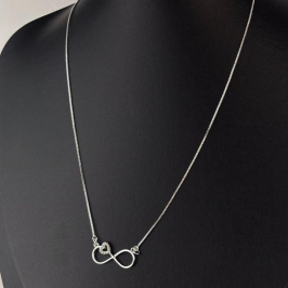 Colar Infinito Coração em Zircônias Folheado a Prata