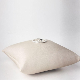 Anel Coração Liso e Microzircônias Folheado a Prata