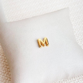 Pingente Letra M Lisa Folheado a Ouro 18k