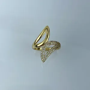 Anel Design Meia Lua Lisa e Cravejada em Zircônia Folheado a Ouro 18k