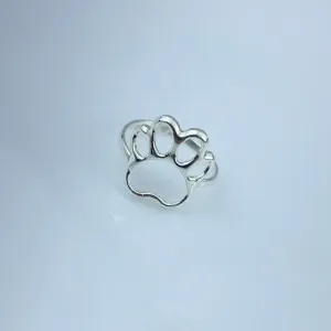 Anel Design Patinha de Pet Folheado a Prata