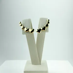 Brinco Ear Cuff Design de Corações Folheado a Ouro 18k