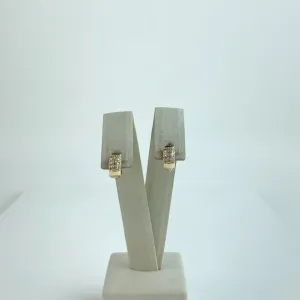 Brinco Argolas Cravejado em Zircônias Folheado a Ouro 18 K