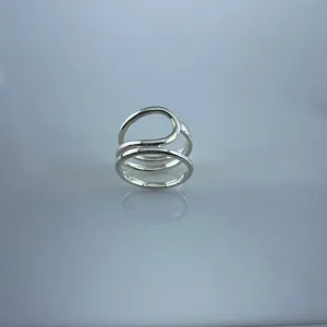 Anel de Aro Liso com Linhas Curvas Folheado a Prata