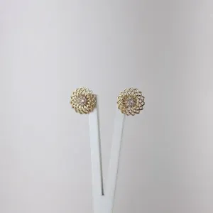 Brinco Lótus Cravejado em Zircônias Folheado a Ouro 18k