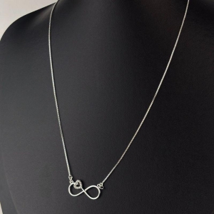 Colar Infinito Coração em Zircônias Folheado a Prata