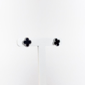 Brinco de Trevo Preto em Aço Inox 316L na Cor Prata