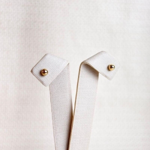 Brinco de Bolinhas Folheado a Ouro 18k