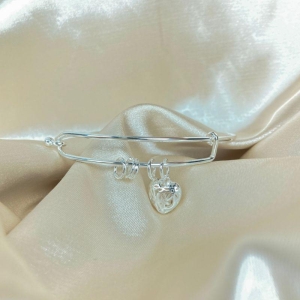 Bracelete com Pingente de Coração Folhado a Prata