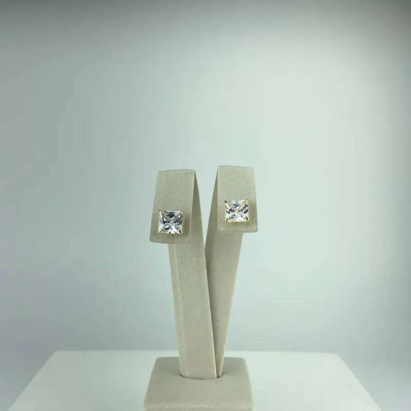 Brinco Quadrado com Zircônia Folheado a Ouro 18k