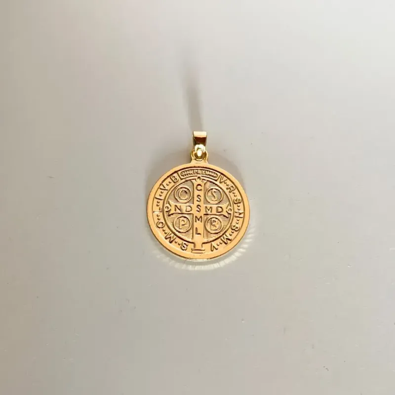 Pingente São Bento Folheado a Ouro 18k