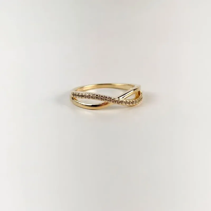 Anel Entrelaçado Duplo em Zircônias Folheado a Ouro 18k