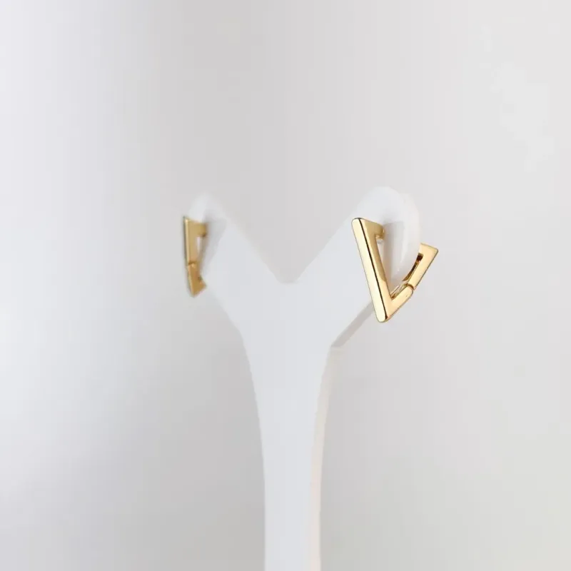 Brinco Triangular Folheado a Ouro 18k