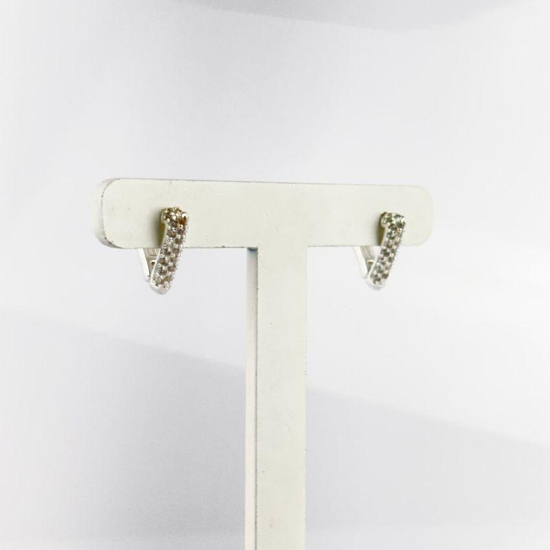 Brinco Triangular Argola em Zircônias Folheado a Prata