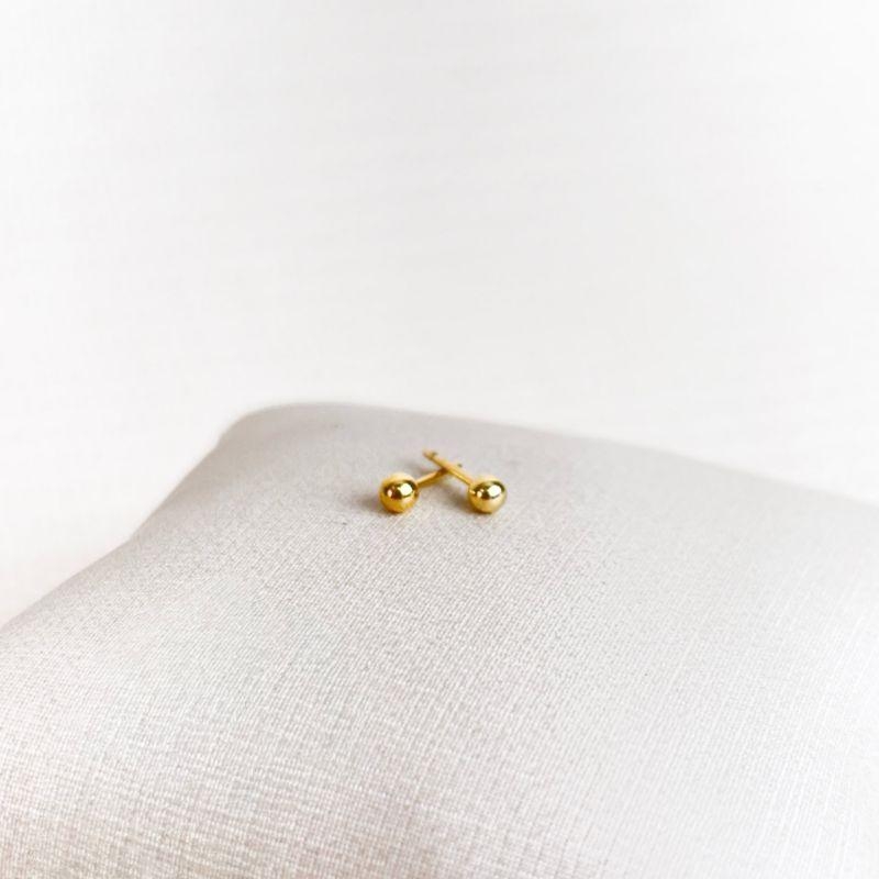 Brinco Infantil de Bolinha Folheado a Ouro 18K