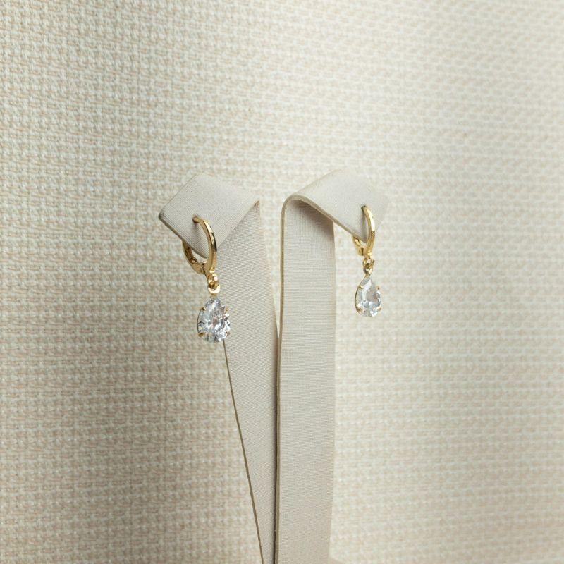 Brinco Argolinha Gota em Zircônia Folheado a Ouro 18k