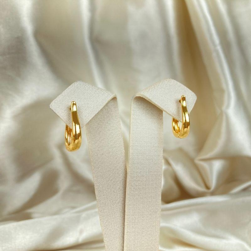 Brinco Argola Lisa Oval Folhado a Ouro 18k