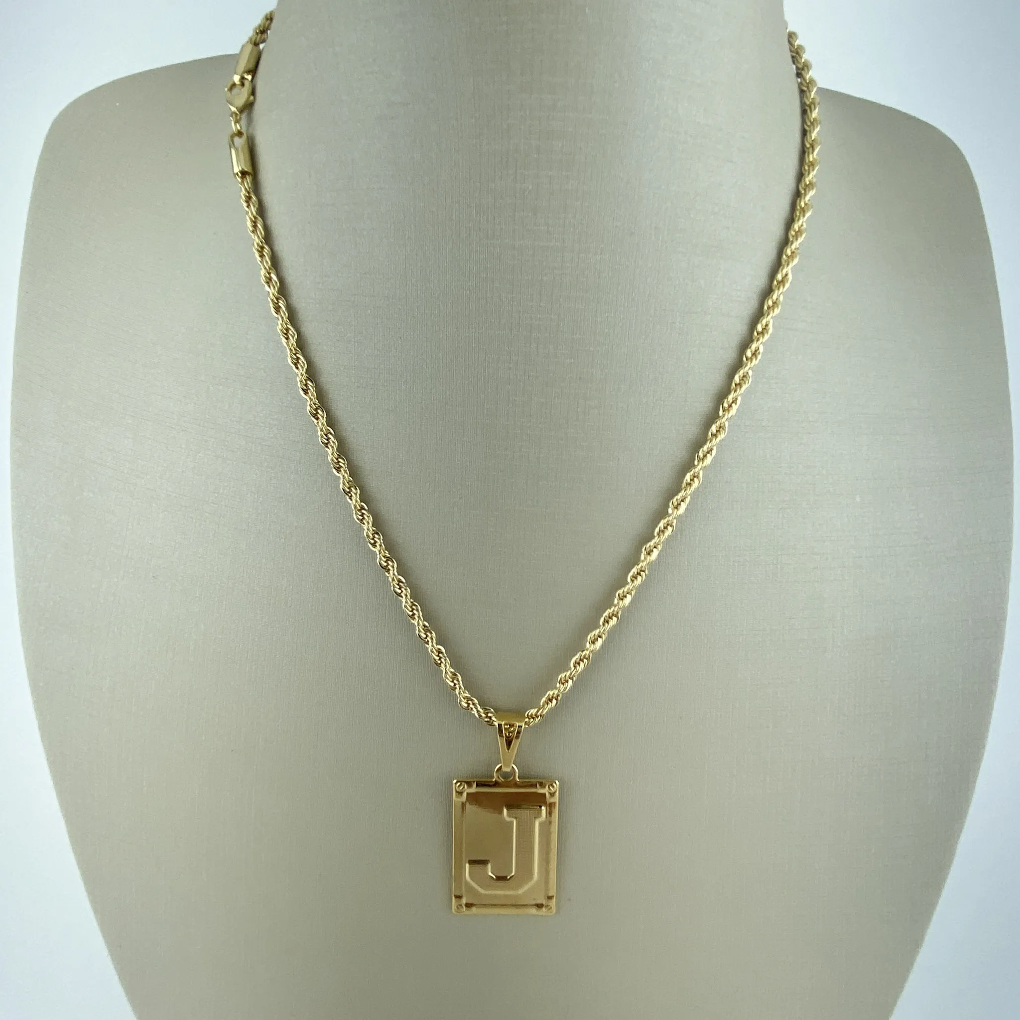 Colar Cordão Baiano com Pingente Letra J Folheado a Ouro 18k