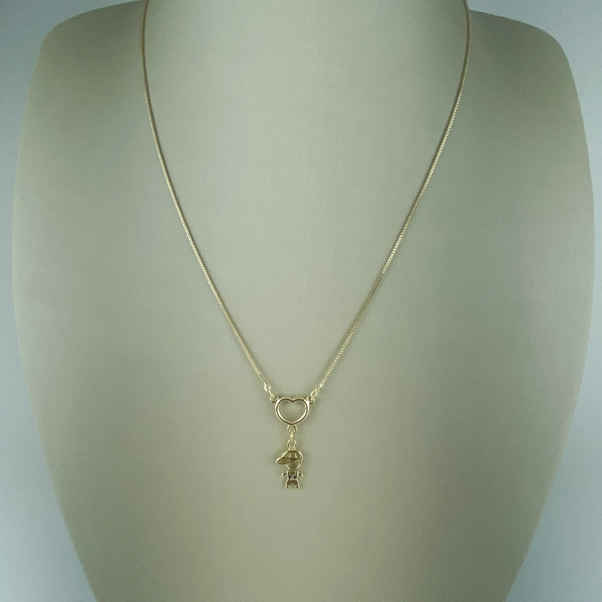 Colar Veneziana com Pingente Menino com Camiseta em Zircônia Azul e Canga Design de Coração Folheado  Ouro 18K