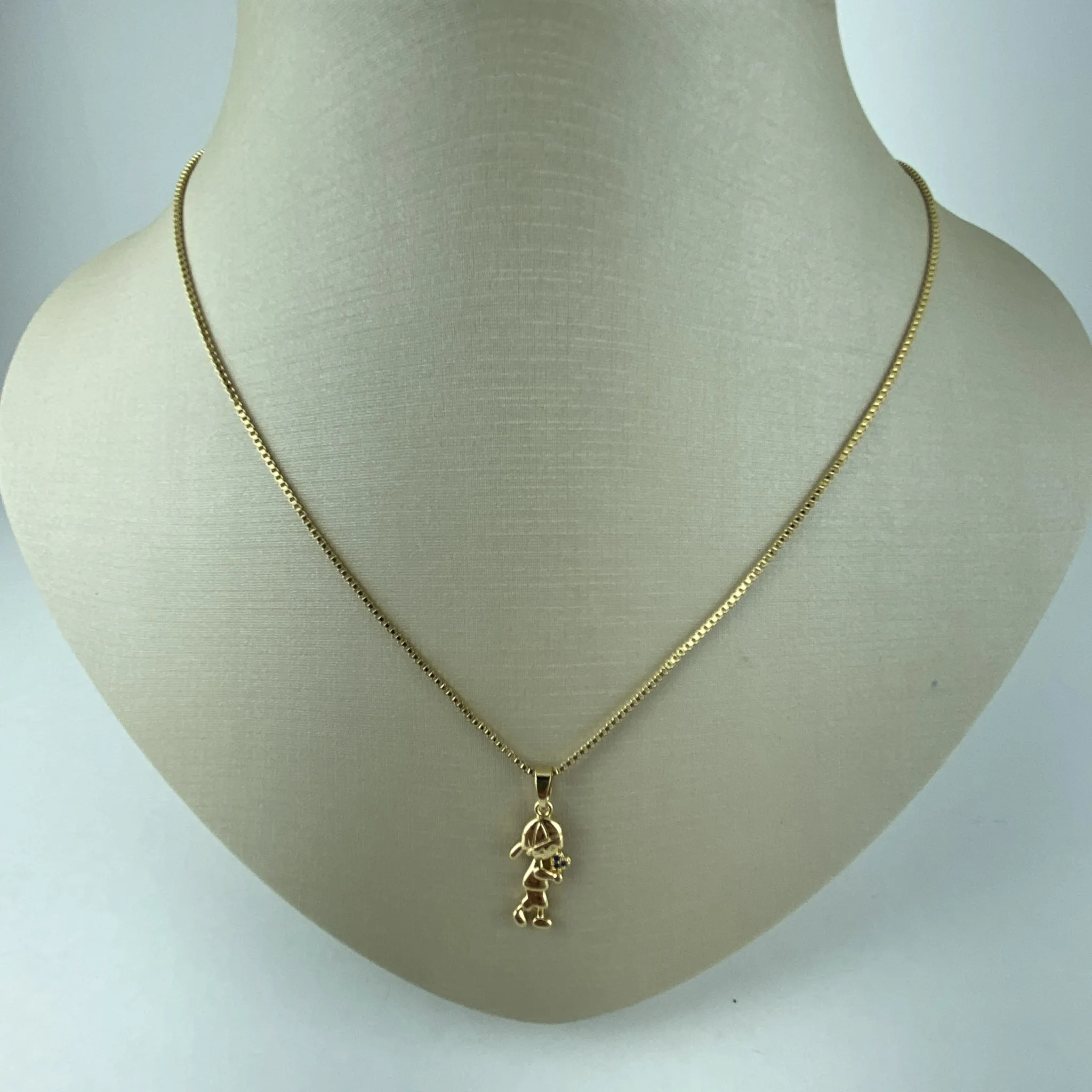 Colar Veneziana com Pingente Menino com Flor em Zircônia Azul Folheado a Ouro 18k