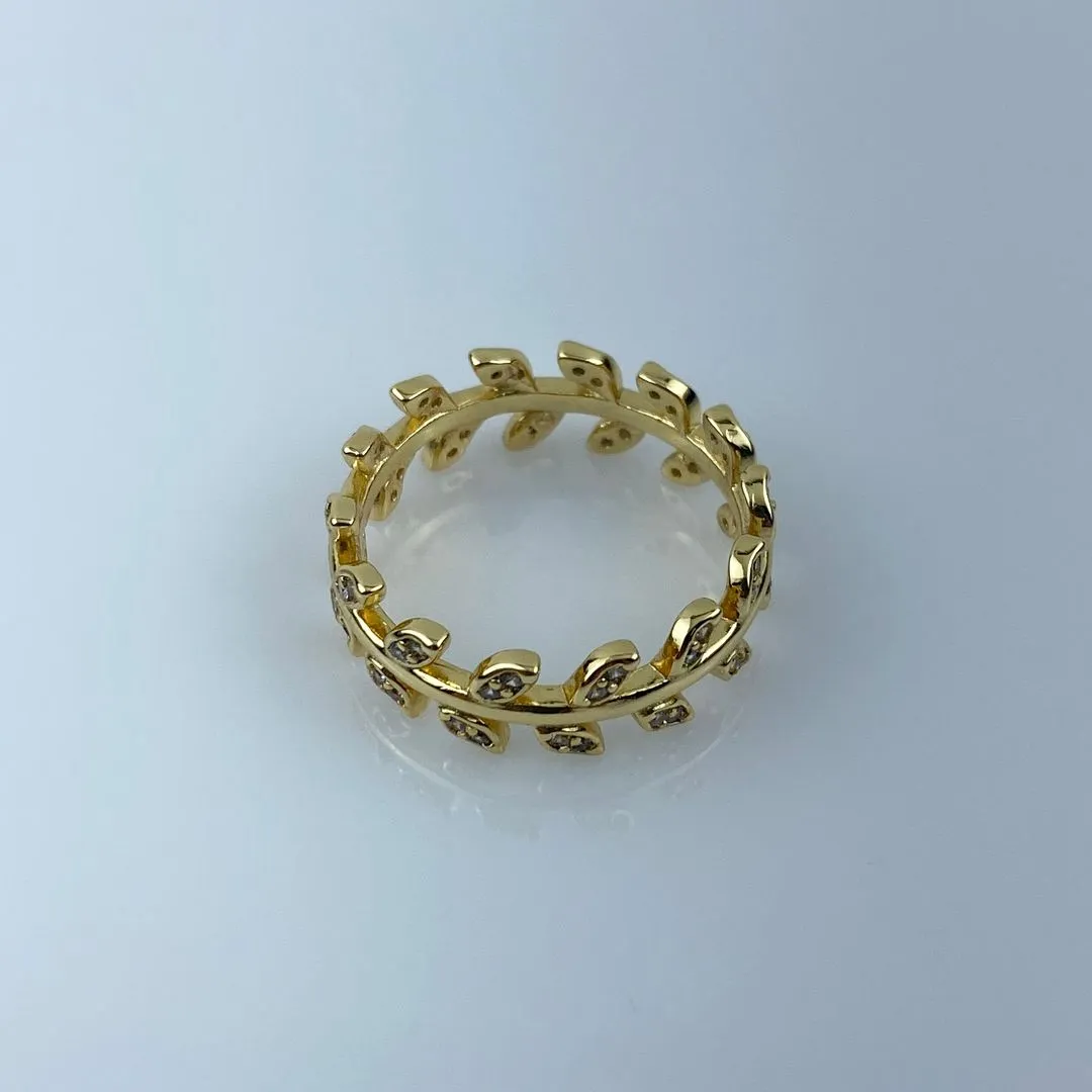Anel Design de Folhas Cravejado em Zircônia Folheado a Ouro 18k