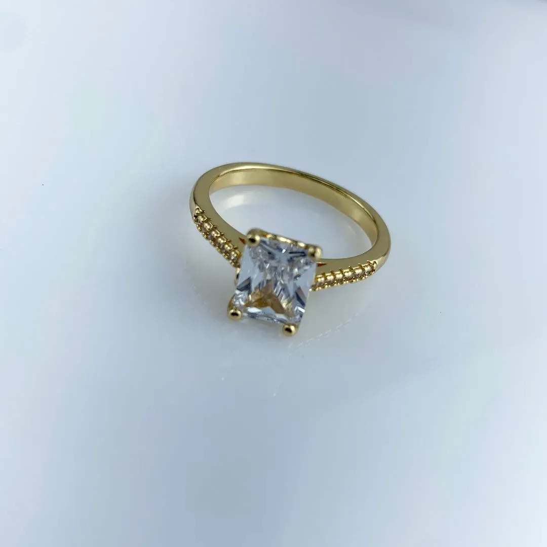 Anel Solitário Brilhante Retangular em Zircônia Folheado a Ouro 18k