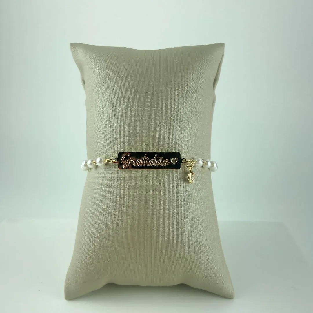 Pulseira Placa Gratidão e Elos com Pérolas Folheado a Ouro 18k