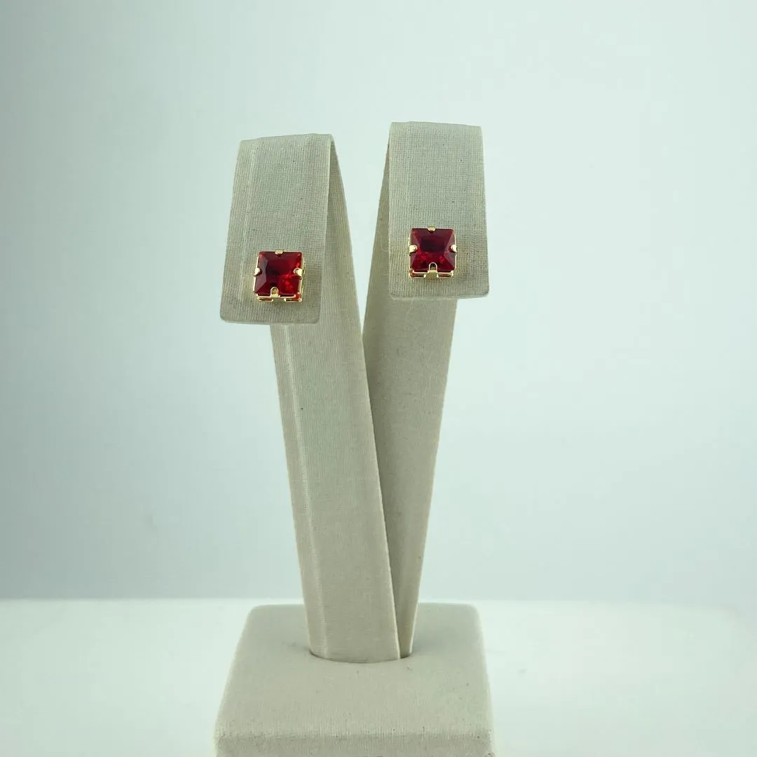 Brinco Quadrado com Zircônia Folheado a Ouro 18k