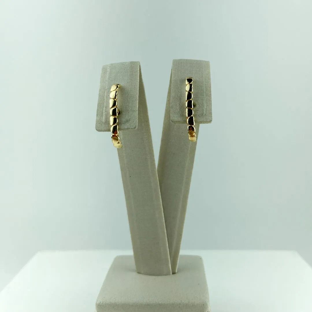 Brinco Ear Hook com Design de Coraçõezinhos Folheado a Ouro 18k