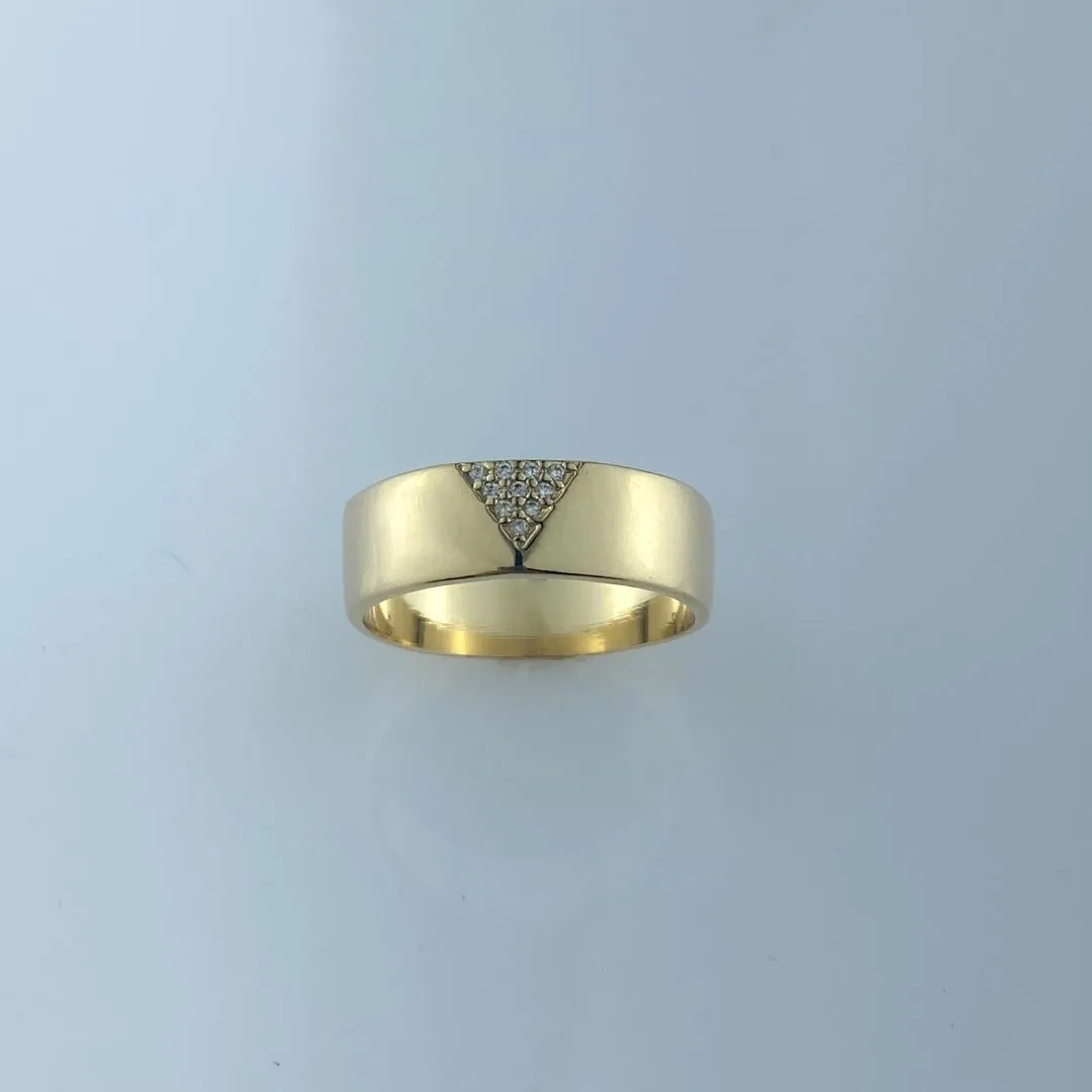 Anel Aliança com Microzircônias com Design de V Folheado a Ouro 18k