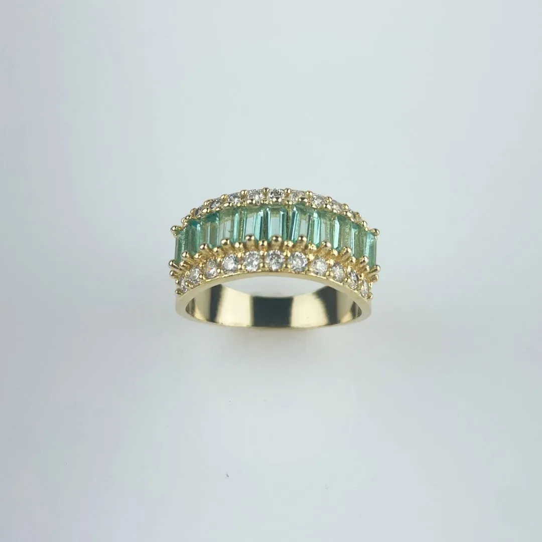 Anel com Zircônia Verde Claro Folheado a Ouro 18k