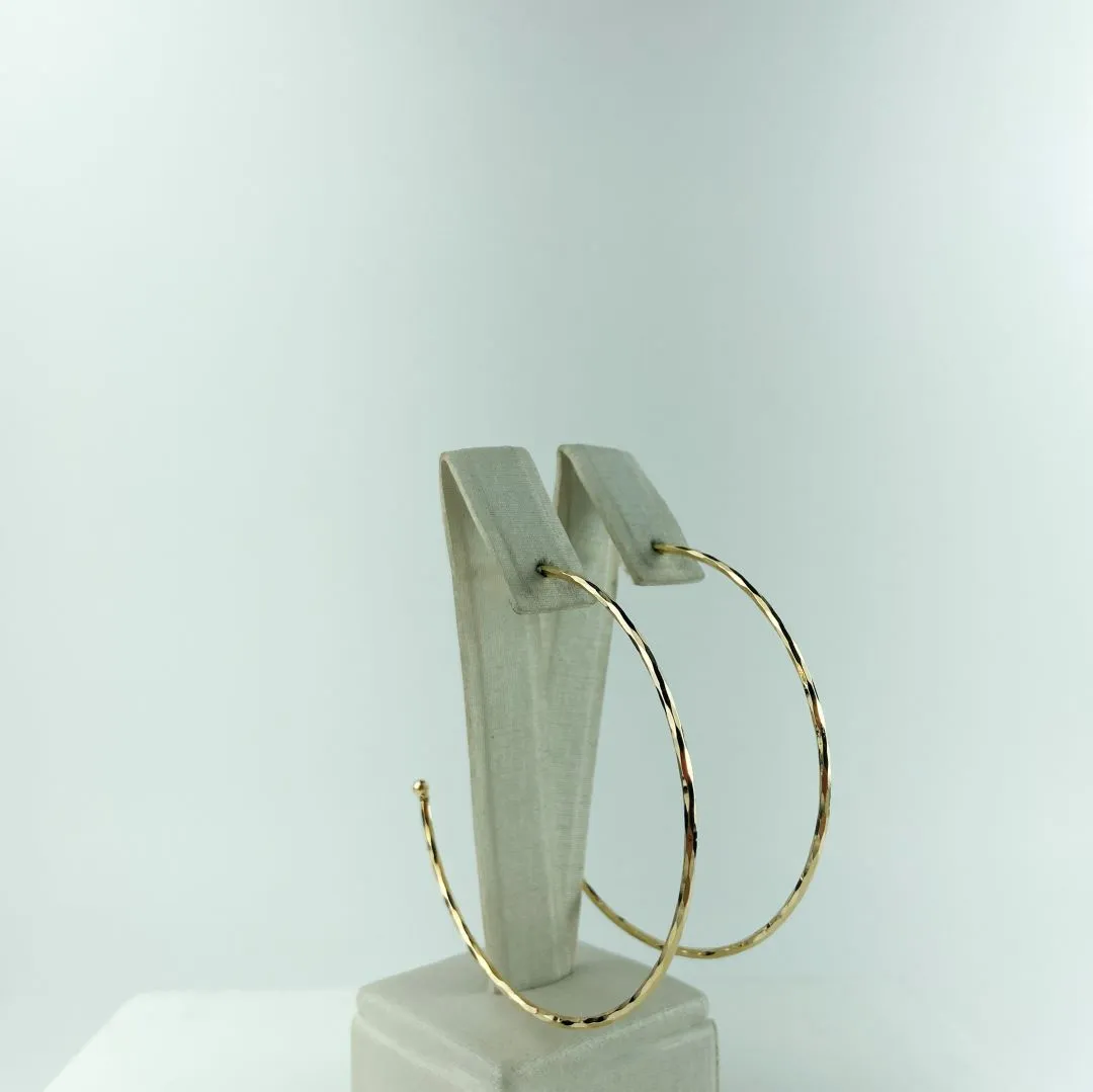 Brinco Argola Fina Retorcida Folheado a Ouro 18k