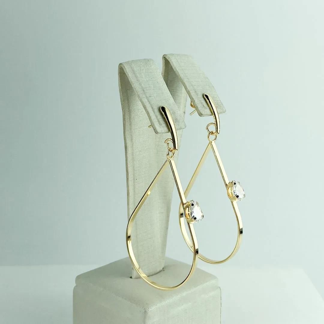 Brinco Design Gota Vazada e Zircônia em Gota Folheado a Ouro 18k
