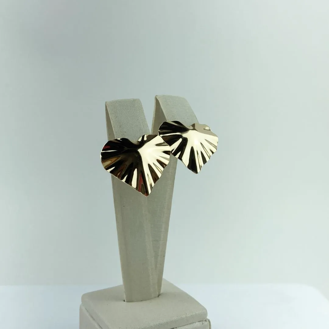 Brinco Design de Coração Orgânico Martelado Folheado a Ouro 18k