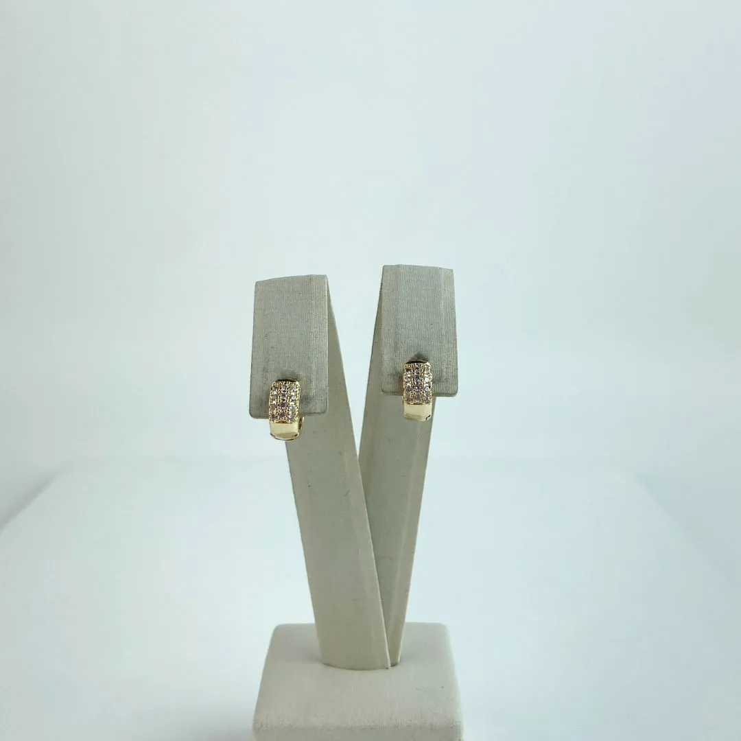 Brinco Argolas Cravejado em Zircônias Folheado a Ouro 18 K