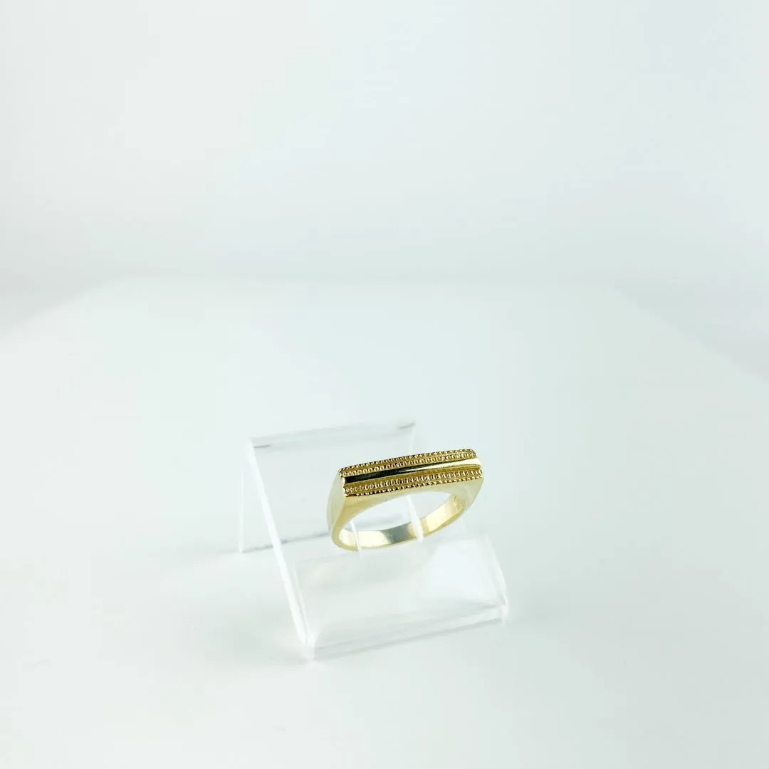 Anel Chapinha Quadrada Filete Centralizado Folheado a Ouro 18k