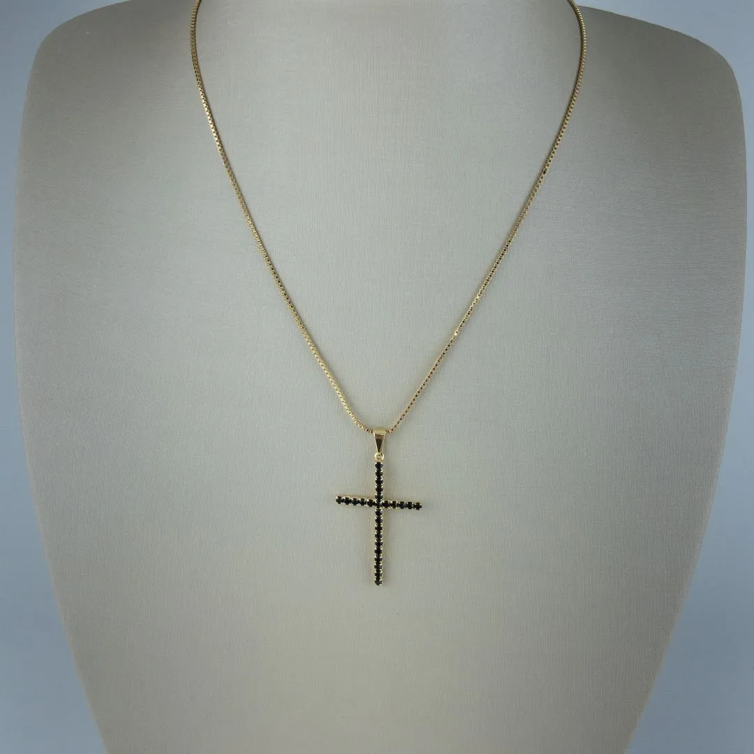 Colar Veneziana com Pingente Crucifixo em Zircônias Negras Folheado a Ouro 18k