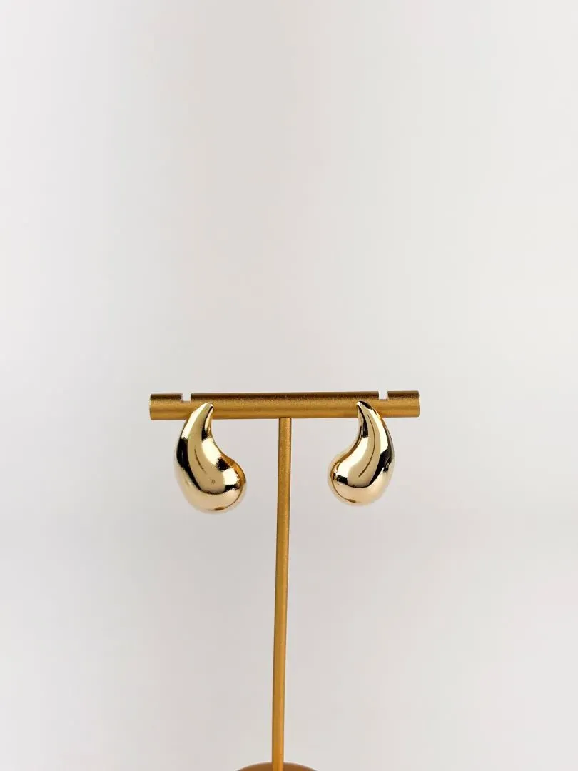 Brinco Gota Lisa Folheado a Ouro 18 K