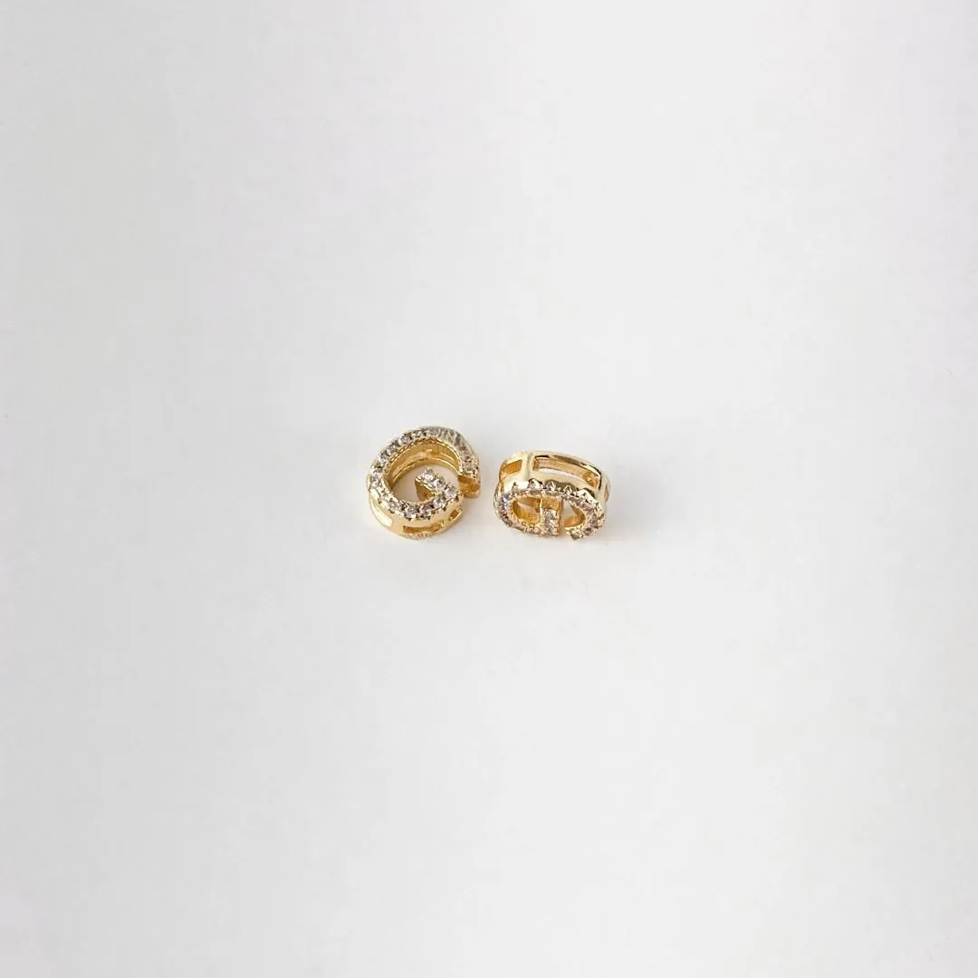 Pingente de Letra G Cravejada de Zircônias Folheado a Ouro 18k