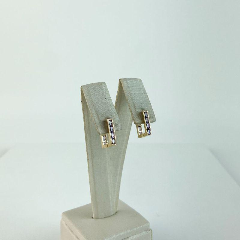 Brinco Argola Retangular em Zircônia Lilás Folheado a Ouro 18 K