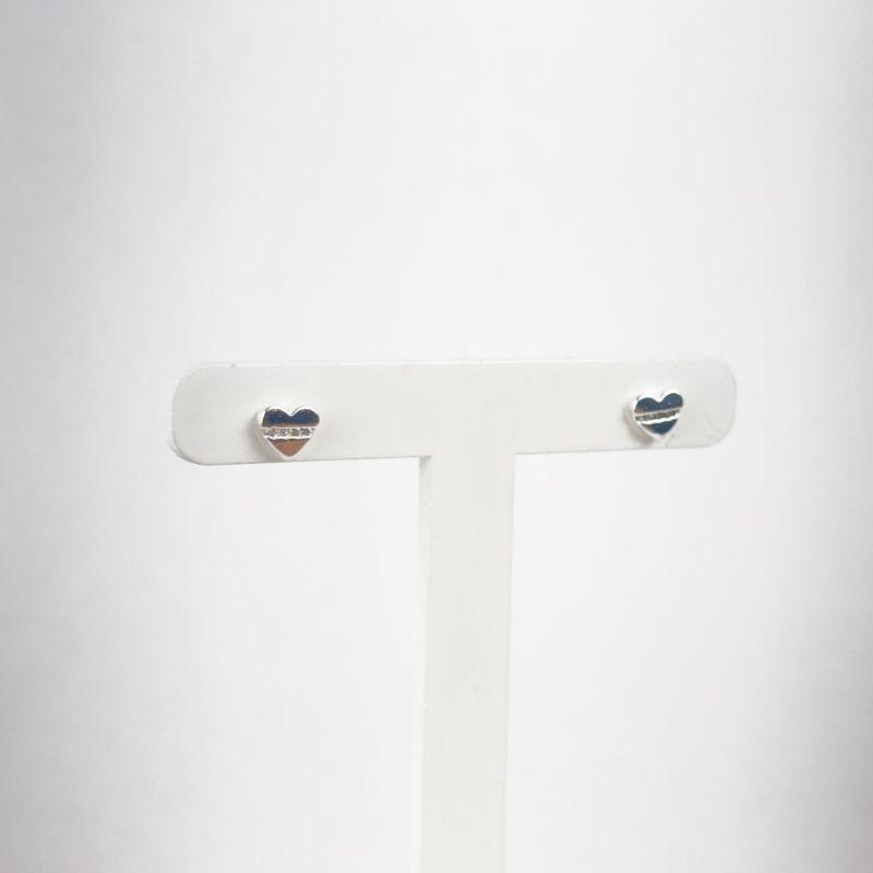 Brinco Coração com Zircônias Folheado a Prata