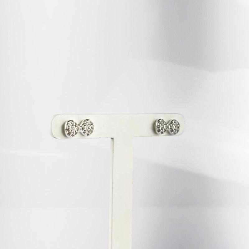 Brinco Lacinho Cravejado em Microzircônias Folheado a Prata