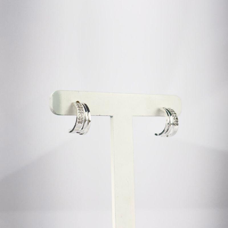 Brinco Meia Argolinha Três Aros com Detalhe em Microzircônias Folheado a Prata