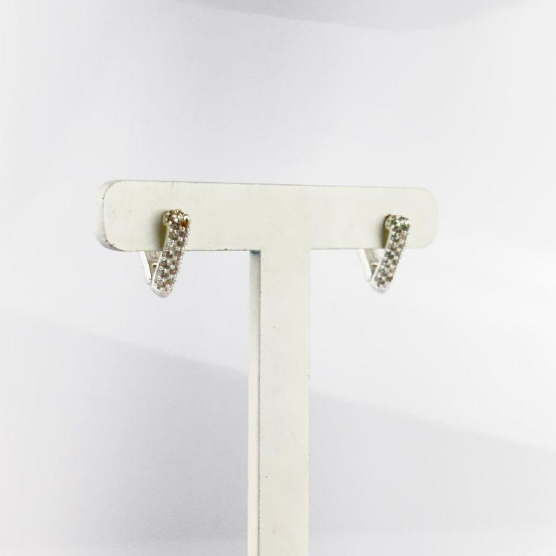 Brinco Triangular Argola em Zircônias Folheado a Prata